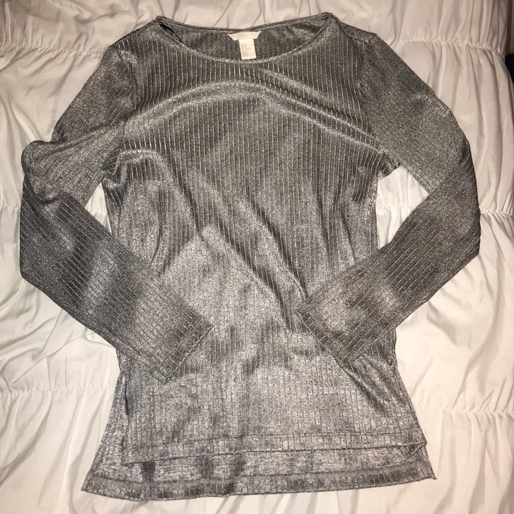 Long sleeve ribbed silver sweater